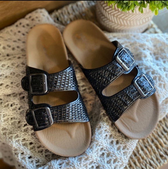 Weave black double buckle slip on sandals - Picture 2 of 7
